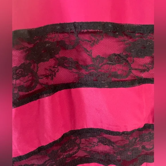 Plus size Woman’s blouse - Picture 2 of 4